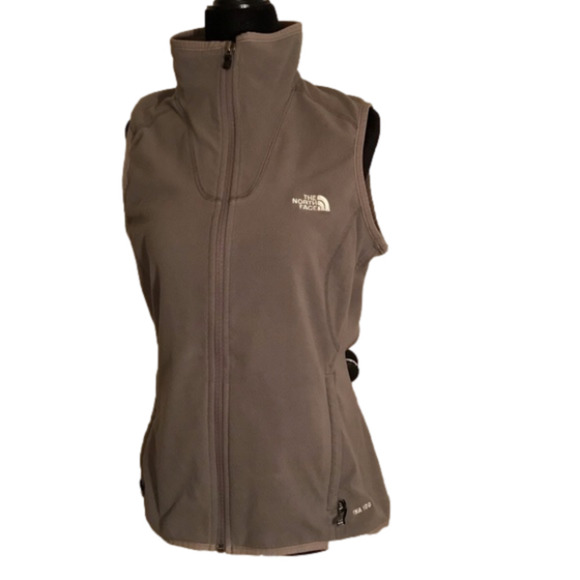 The North Face Jackets & Blazers - 𝅺THE North Face women’s vest, size large.  Grey.